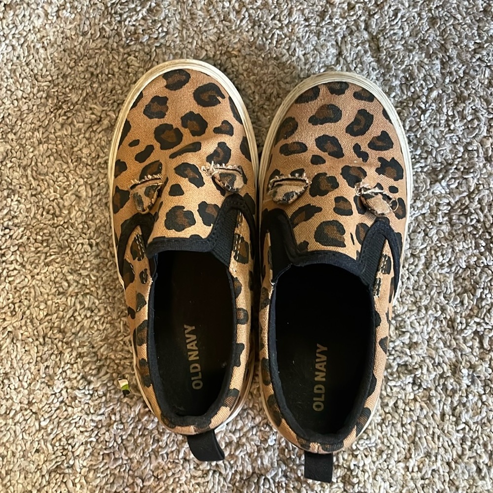 Old Navy leopard slip ons